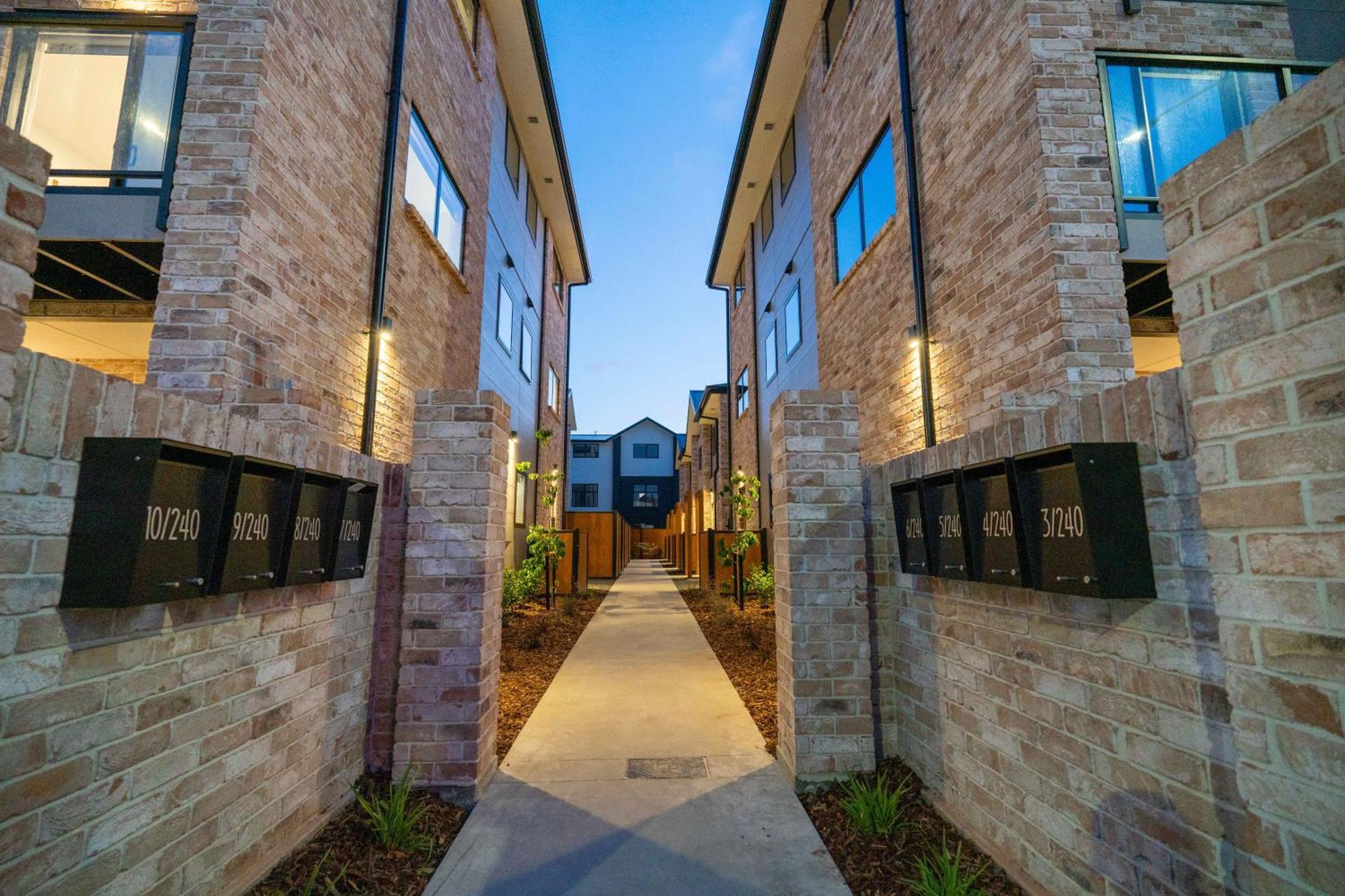 Stylish Central City Townhouse Next To Little High Κράισττσερτς Εξωτερικό φωτογραφία
